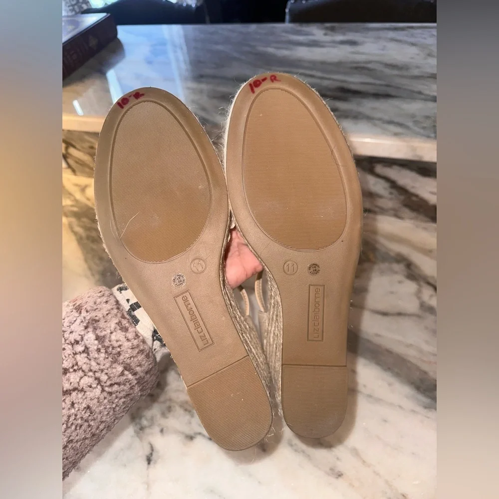 Liz Claiborne Size 11 Women's Cream Espadrille Wedge Sandals with Ankle Strap